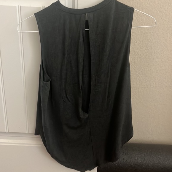 NUX Rumble Boxing Tank - Picture 4 of 4